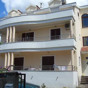 Apartman Dada, Turanj